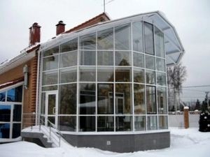 Téli kertek alumíniumból: Előnyök és tervezési lehetőségek