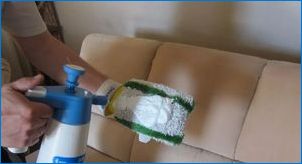 A bútorok száraz tisztításának jellemzői: a szakemberek módszereinek és ajánlásainak áttekintése