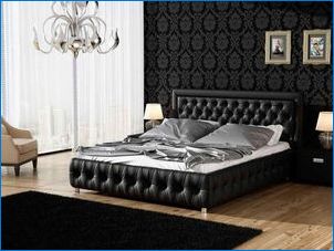 Fekete színű ágyak