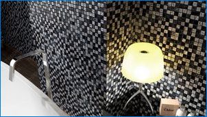 Fekete mozaik a belső térben