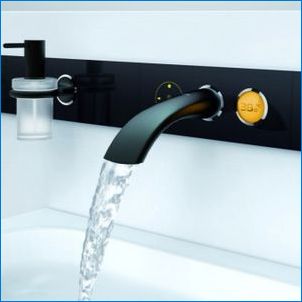 A fürdőház volumenének számításának jellemzői a literekben és a víz megtakarítására vonatkozó szabályok