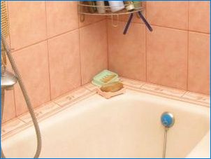 Sarkok a burkolólapokhoz a fürdőszobában: típusok és tippek kiválasztásához