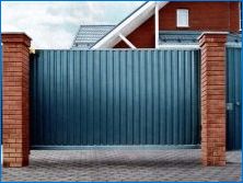 Hogyan válasszunk egy kaput egy kapuval a házakhoz és egy magánházhoz