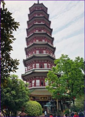 A hat Banyan Tree templom