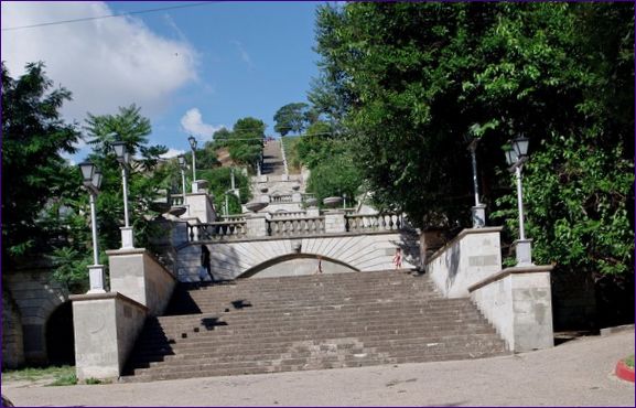 Mitriada nagy lépcsőháza