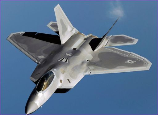 F-22 Raptor - 350 millió dollár