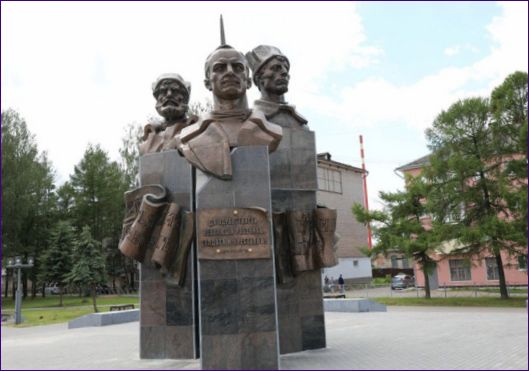 A II. szovjet kongresszus küldötteinek emlékműve