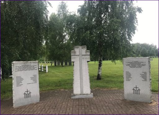 Emlékmű katonai temető