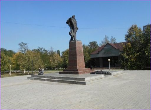 Jermolov tábornok emlékműve
