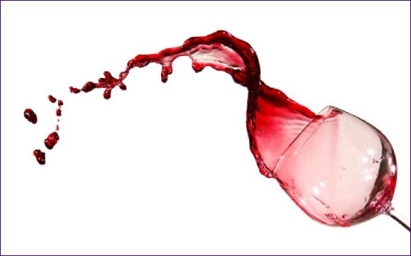 Hogyan lehet eltávolítani a friss és makacs vörösbor foltokat?