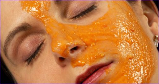 Papaya a bőrre: előnyök a nők számára, a 4 legjobb professzionális kozmetikum és 5 otthoni gyógymód