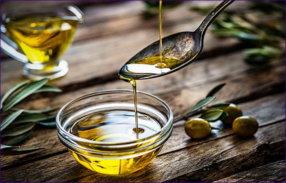 Olívaolajos arcmaszk: 5 legkelendőbb gyógymód és 9 recept