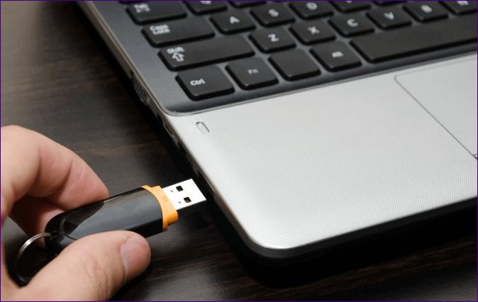 Miért nem látja a laptop az USB-pendrive-ot